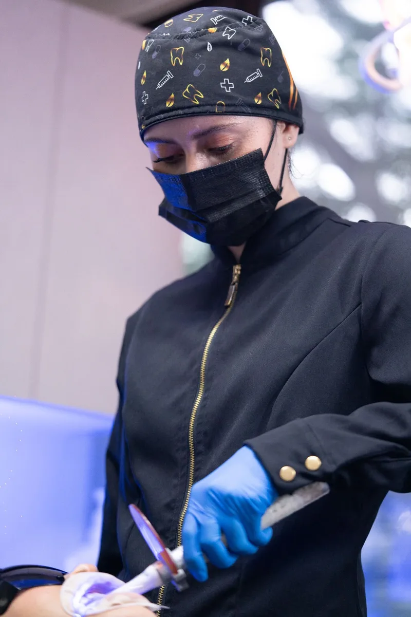 Diana Graciano — Auxiliar y Asistente de Odontología, Smiluxe Clinic